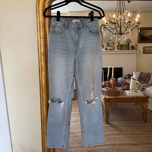 Abercrombie and Fitch curve love ankle straight jeans! Never worn